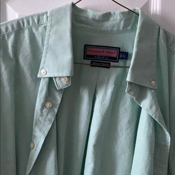 Vineyard Vines button up L men’s - Picture 2 of 2